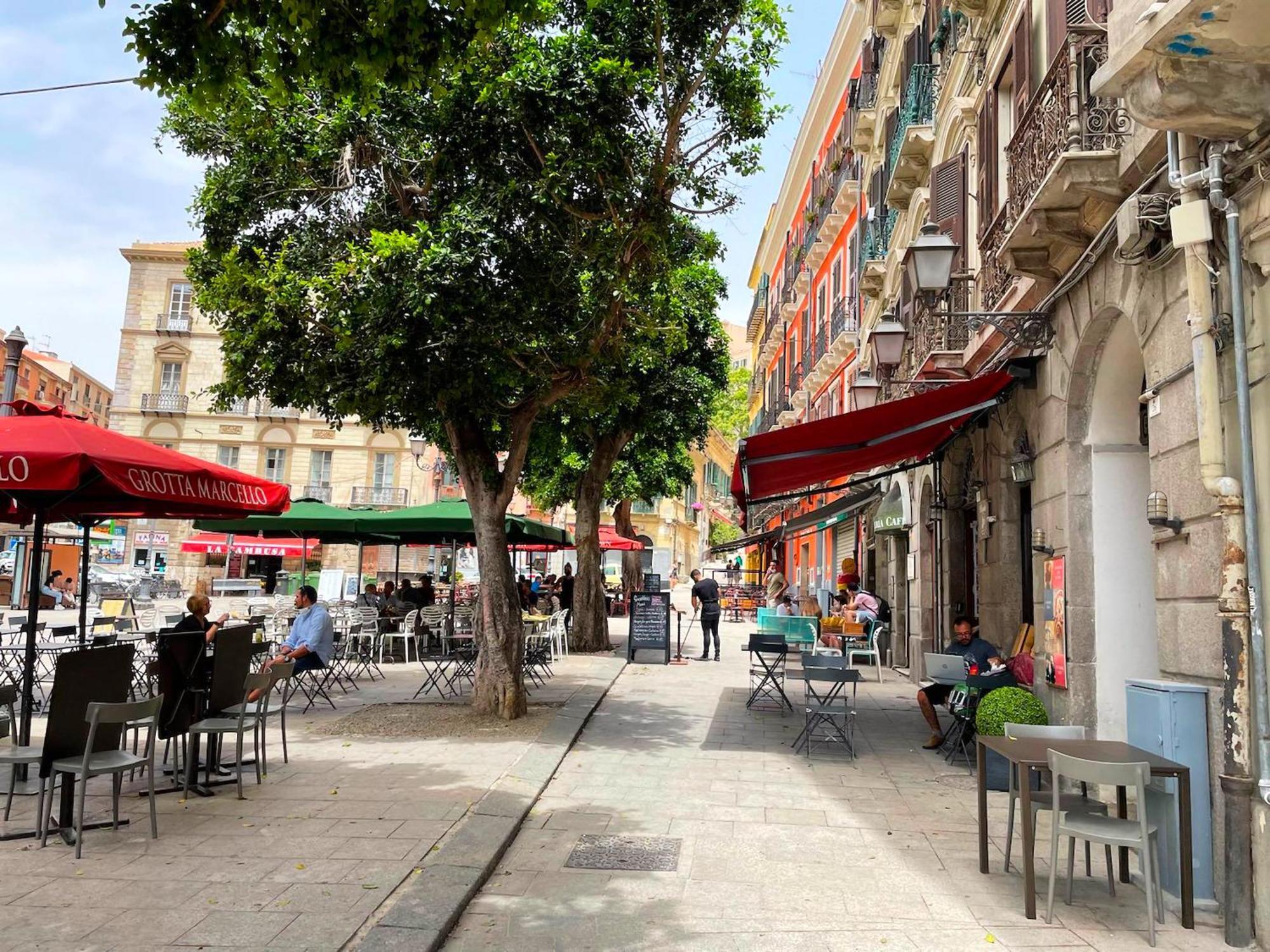 Alle Scalette Santa Teresa Cagliari Bagian luar foto