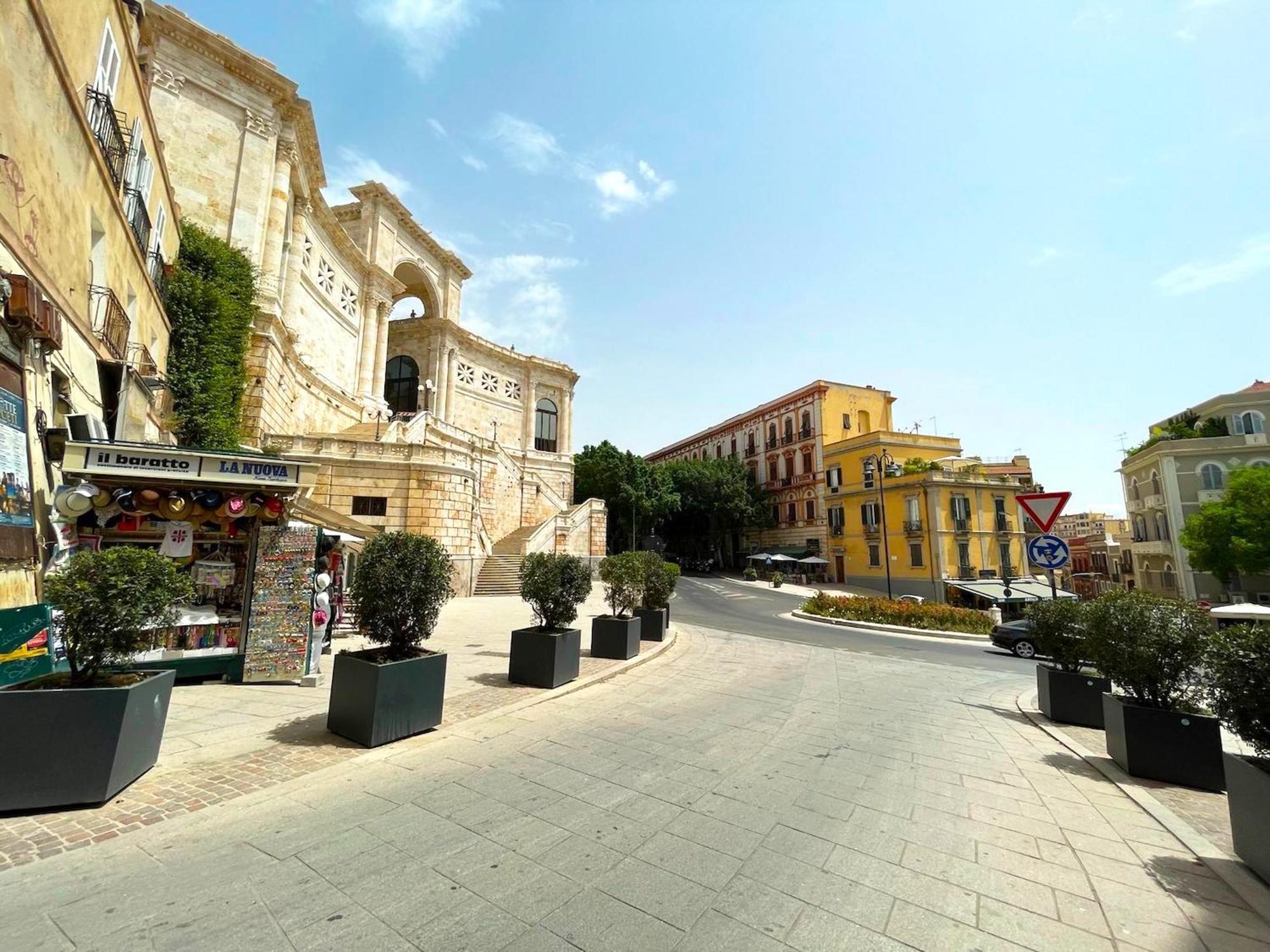 Alle Scalette Santa Teresa Cagliari Bagian luar foto