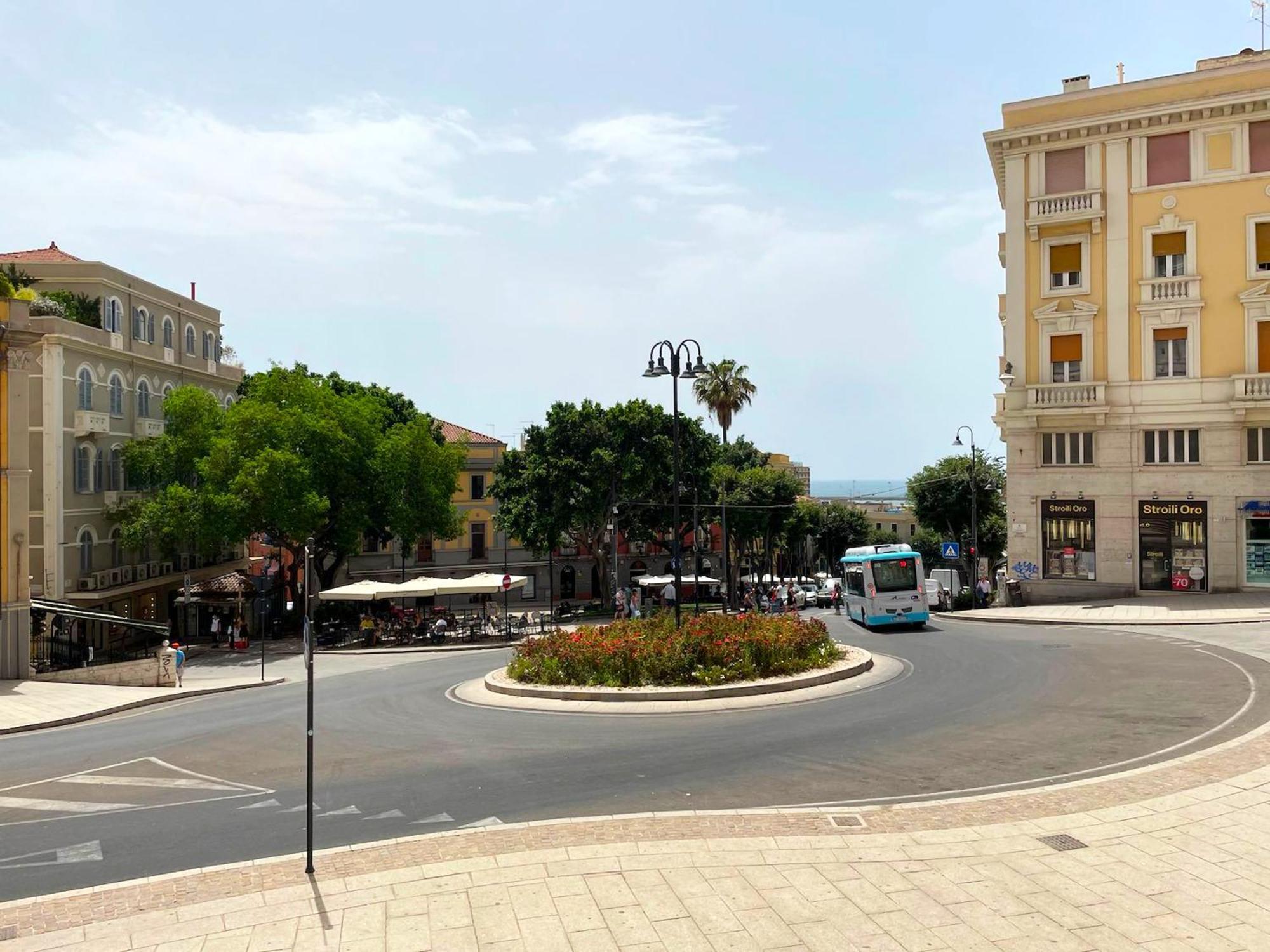 Alle Scalette Santa Teresa Cagliari Bagian luar foto